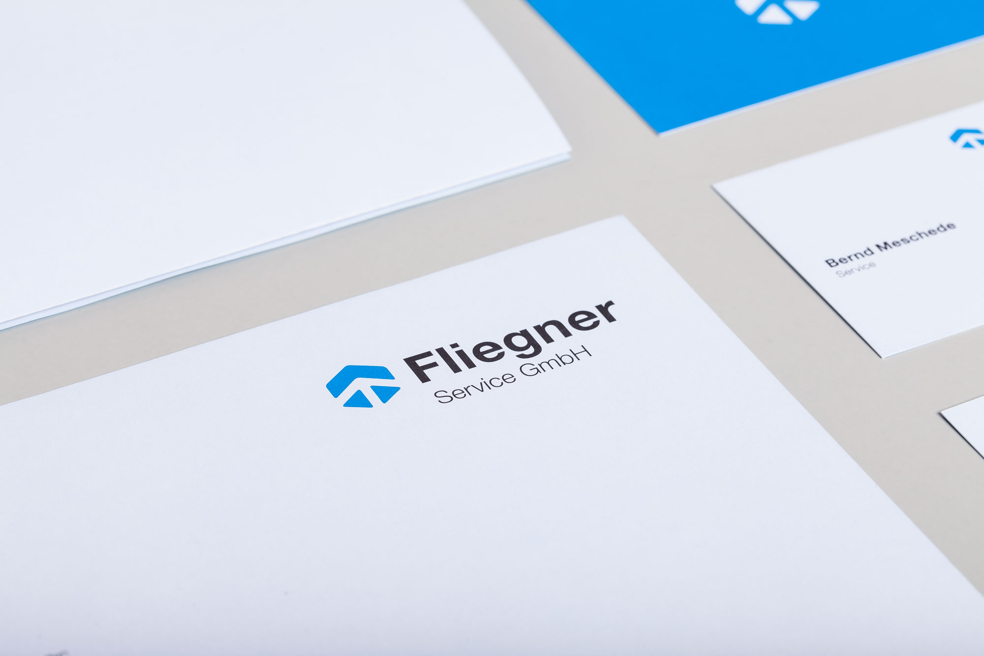 Das neue Corporate Design der Fliegner Service GmbH wurde von 75a gestaltet